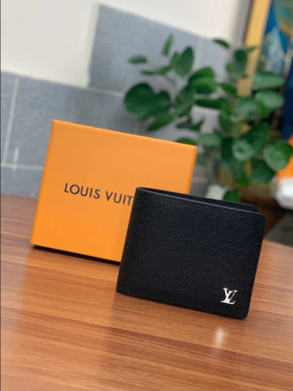 Louis Vuitton Multiple Wallet - WL20