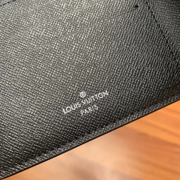 Louis Vuitton Multiple Wallet - WL20