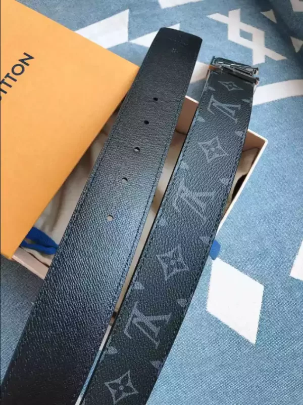 LV Initials 40mm Reversible Belt - B016