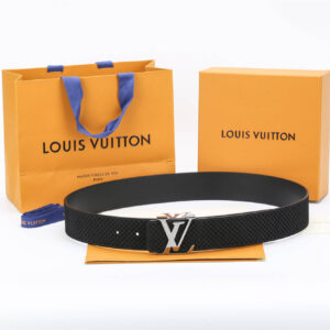 LV Initials 40mm Reversible Belt - B021