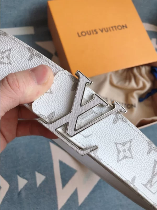 LV Initials 40mm Reversible Belt - B031