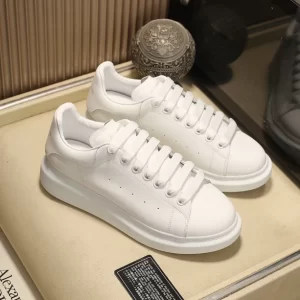 Alexander McQueen Oversized Sneaker - RAS04