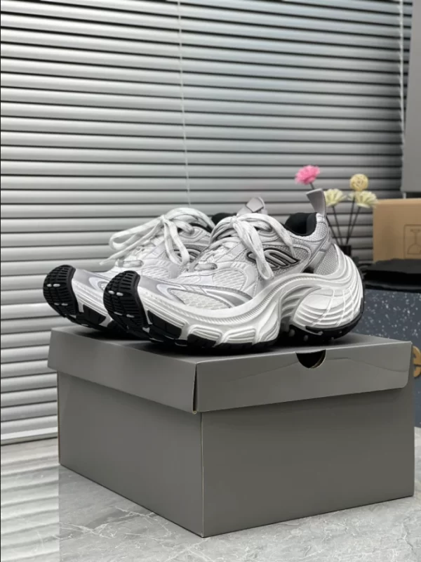 Balenciaga 10XL Sneaker - RBS06