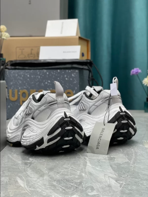 Balenciaga 10XL Sneaker - RBS06