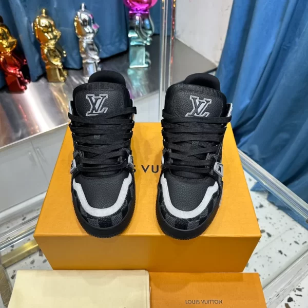 LV Trainer Sneaker - RLS49