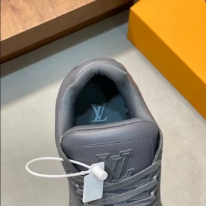 LV Trainer Sneaker - RLS66