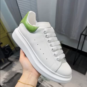 Alexander McQueen Oversized Sneaker - RAS19