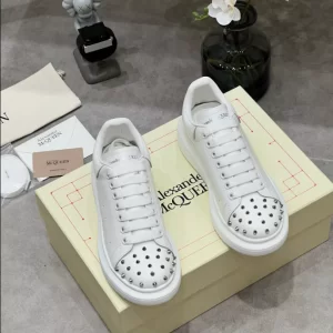 Alexander McQueen Oversized Sneaker - RAS29