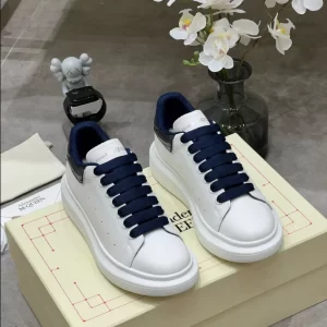 Alexander McQueen Oversized Sneaker - RAS41