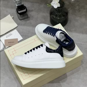 Alexander McQueen Oversized Sneaker - RAS41