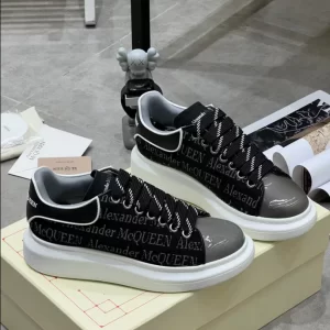 Alexander McQueen Oversized Sneaker - RAS63