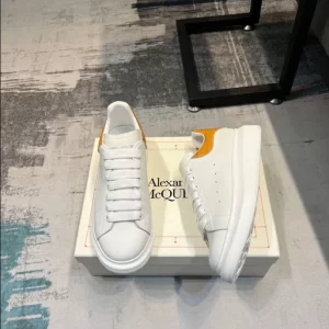 Alexander McQueen Oversized Sneaker - RAS18