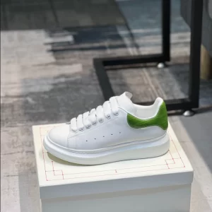 Alexander McQueen Oversized Sneaker - RAS19