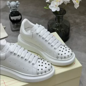 Alexander McQueen Oversized Sneaker - RAS29