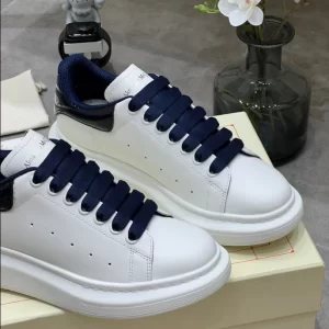 Alexander McQueen Oversized Sneaker - RAS41