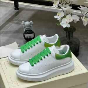 Alexander McQueen Oversized Sneaker - RAS50