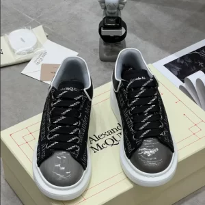 Alexander McQueen Oversized Sneaker - RAS63