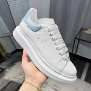 Alexander McQueen Oversized Sneaker - RAS16