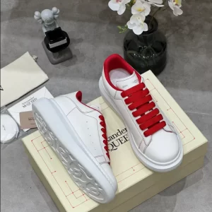 Alexander McQueen Oversized Sneaker - RAS47