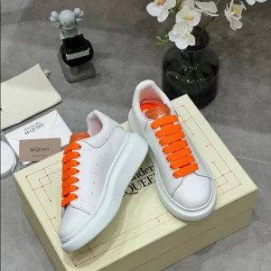 Alexander McQueen Oversized Sneaker - RAS49