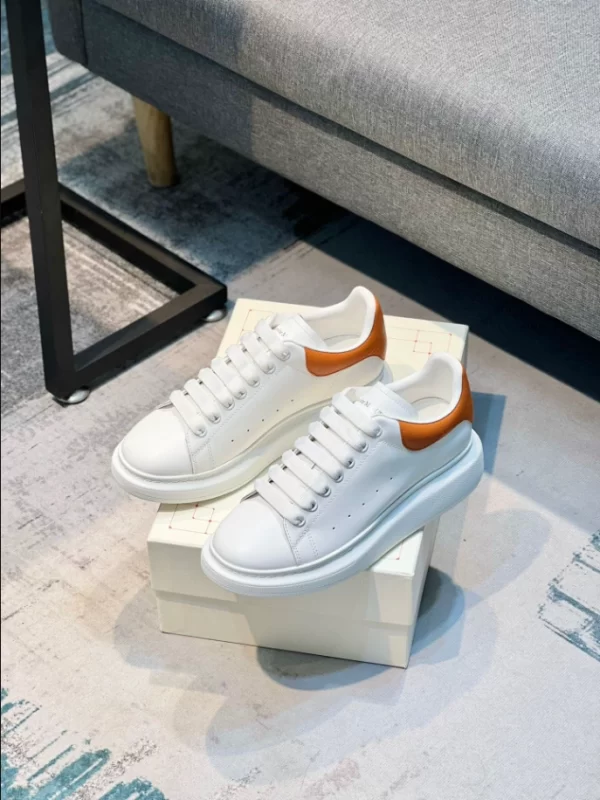 Alexander McQueen Oversized Sneaker - RAS23