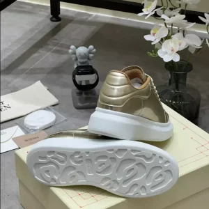 Alexander McQueen Oversized Sneaker - RAS28