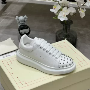 Alexander McQueen Oversized Sneaker - RAS29