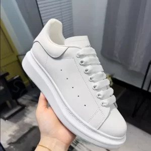 Alexander McQueen Oversized Sneaker - RAS10