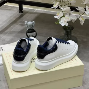 Alexander McQueen Oversized Sneaker - RAS41