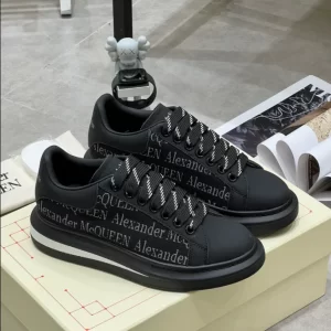 Alexander McQueen Oversized Sneaker - RAS57