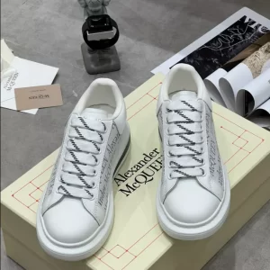 Alexander McQueen Oversized Sneaker - RAS58