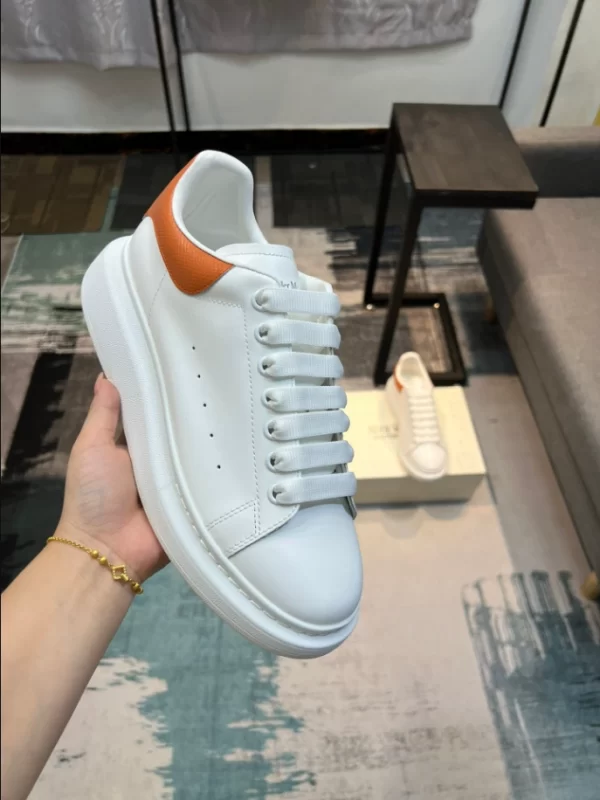 Alexander McQueen Oversized Sneaker - RAS23