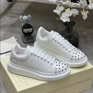 Alexander McQueen Oversized Sneaker - RAS29