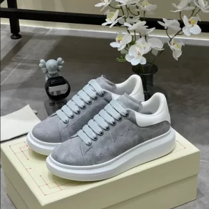 Alexander McQueen Oversized Sneaker - RAS31