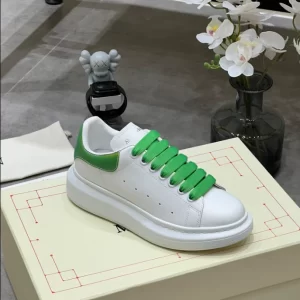 Alexander McQueen Oversized Sneaker - RAS50