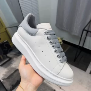 Alexander McQueen Oversized Sneaker - RAS12