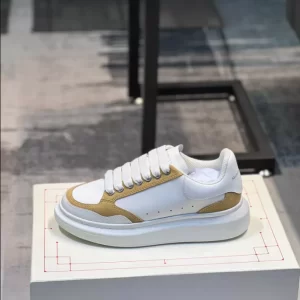 Alexander McQueen Oversized Sneaker - RAS05