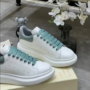 Alexander McQueen Oversized Sneaker - RAS40