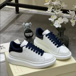 Alexander McQueen Oversized Sneaker - RAS41