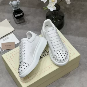 Alexander McQueen Oversized Sneaker - RAS29