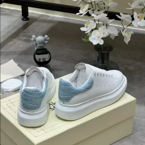 Alexander McQueen Oversized Sneaker - RAS34