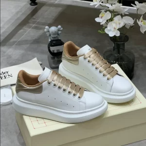 Alexander McQueen Oversized Sneaker - RAS42