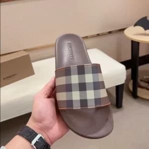 Burberry Check Slides - SB11