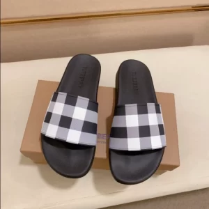 Burberry Check Slides - SB09