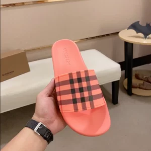 Burberry Check Slides - SB08