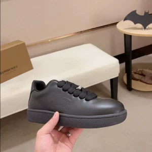 Burberry Leather Stock Sneakers - RBB01