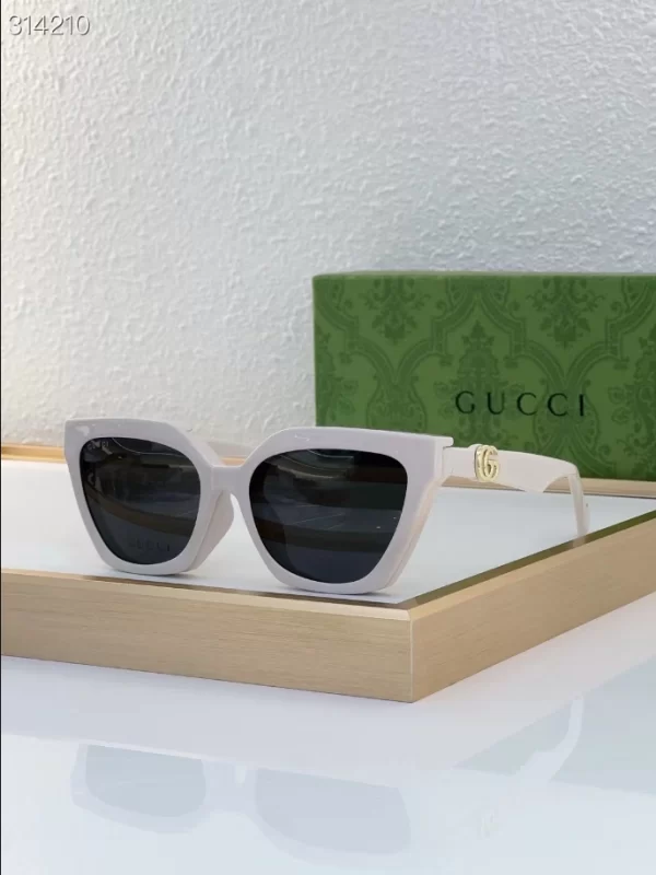 Gucci Sunglasses – GRS39