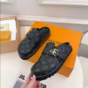 LV Cosy Flat Comfort Clogs - S34