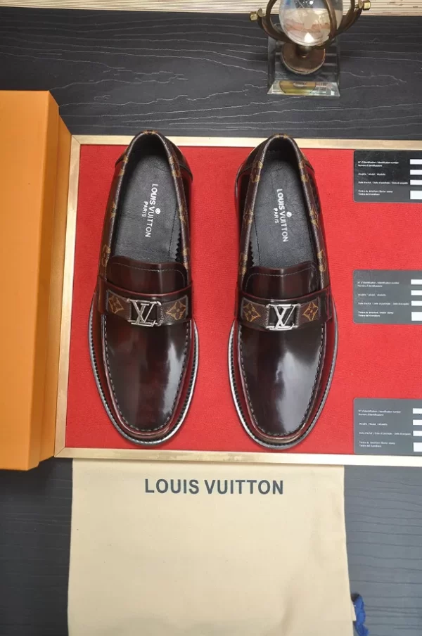 LV Flex Loafer - RL59