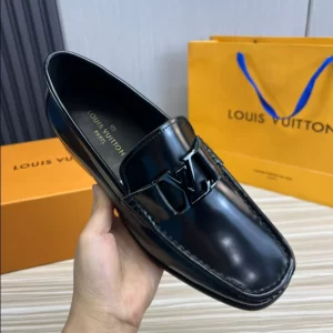 LV Montaigne Loafer - RL77